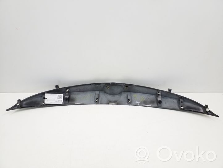 Toyota Auris E180 Takaluukun koristelista 7681102790