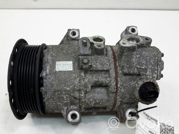 Toyota Avensis T270 Ilmastointilaitteen kompressorin pumppu (A/C) 8831002400