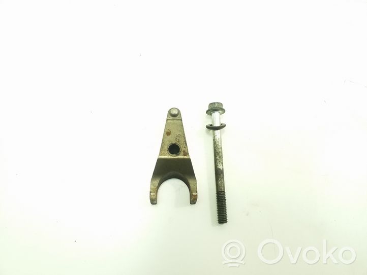 Toyota Verso Fuel Injector clamp holder 236950R021