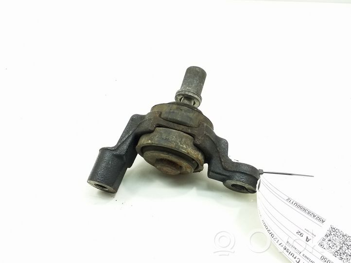 Toyota Land Cruiser (J120) Staffa del differenziale anteriore 5238060050