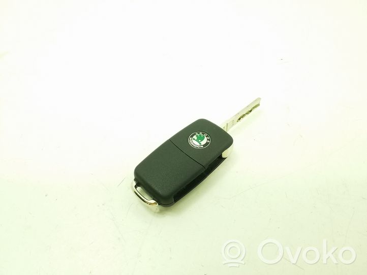 Skoda Fabia Mk2 (5J) Chiave/comando di accensione 3T0837202