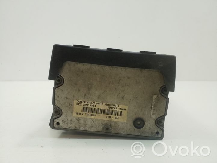 Chrysler Town & Country IV Module de fusibles 5144579AB