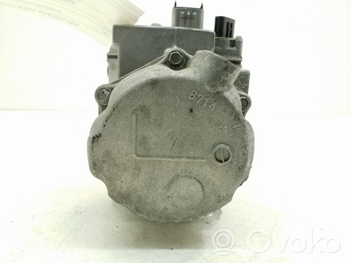 Toyota RAV 4 (XA40) Compressore aria condizionata (A/C) (pompa) 8837033030