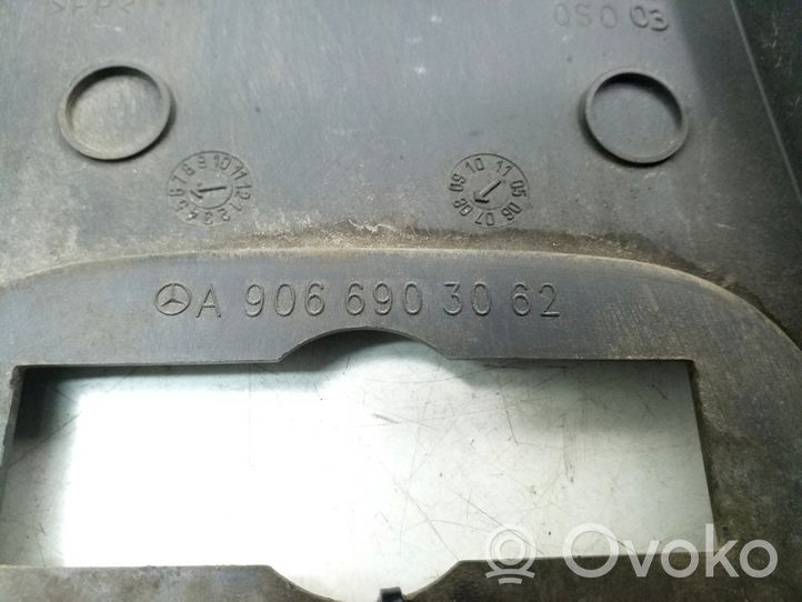 Mercedes-Benz Sprinter W906 Other exterior part A9066903062