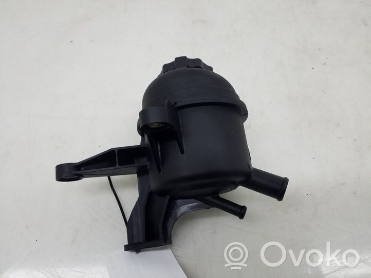 Mercedes-Benz ML W163 Power steering fluid tank/reservoir A2034600083