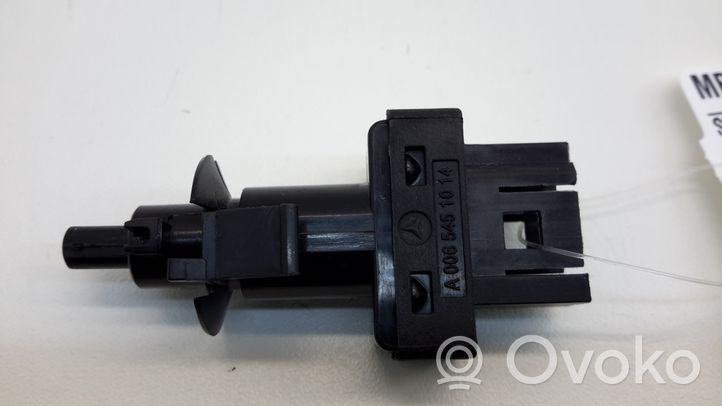 Mercedes-Benz B W246 W242 Clutch pedal sensor A0065451014