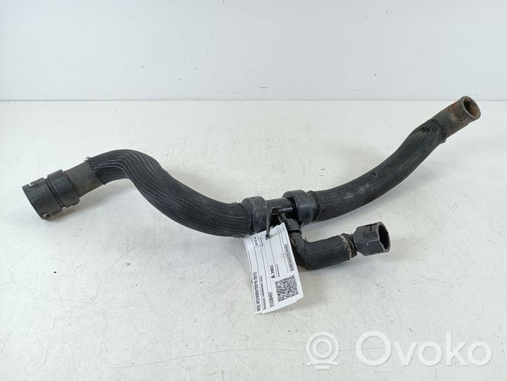 Volvo V60 Tuyau de liquide de refroidissement moteur 31338497