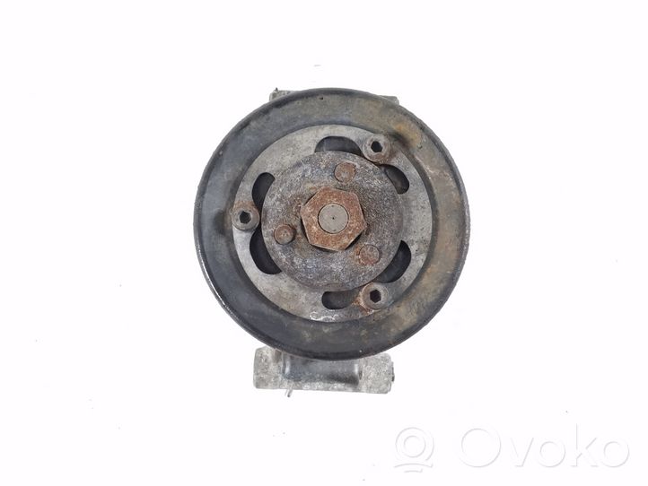 Volkswagen Touran III Compresor (bomba) del aire acondicionado (A/C)) 5Q0816803D