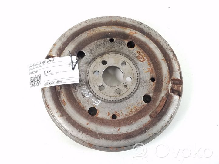 Volkswagen Touran III Dual mass flywheel 04E105266