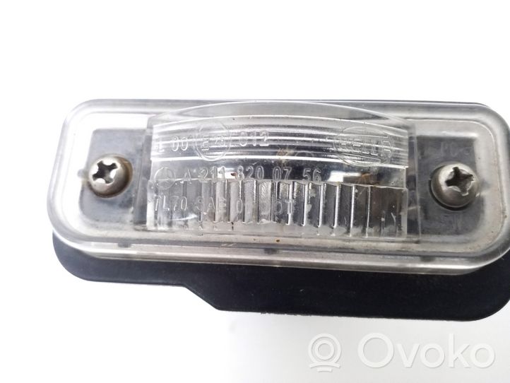 Mercedes-Benz SLK R171 Lampa oświetlenia tylnej tablicy rejestracyjnej A2118200756