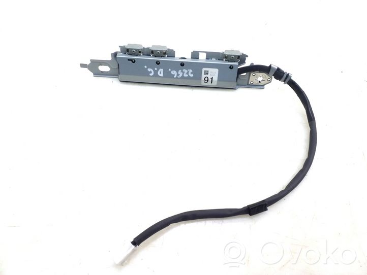 Lexus IS III XE30 Antenas pastiprinātājs 8630053240