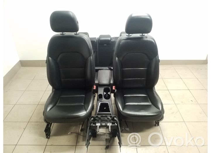 Mercedes-Benz B W246 W242 Kit intérieur 