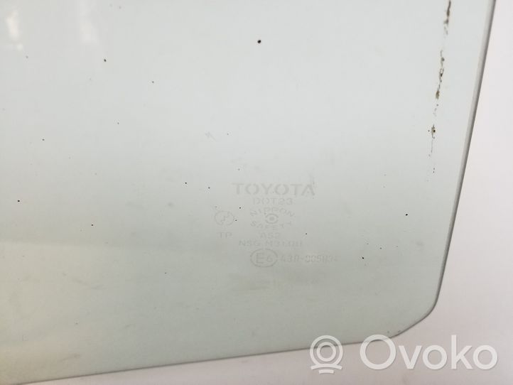 Toyota Yaris Verso Pagrindinis galinių durų stiklas 68140-52110