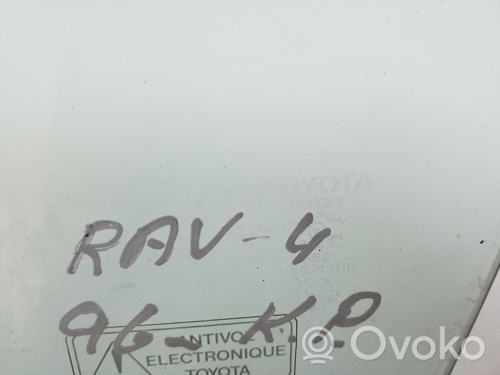 Toyota RAV 4 (XA10) Szyba drzwi przednich 
