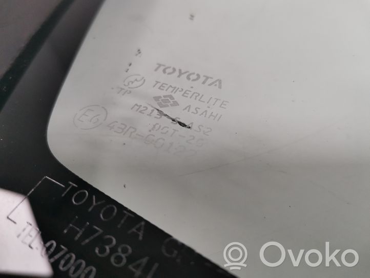 Toyota Corolla Verso E121 Takasivuikkuna/-lasi 62710-13120