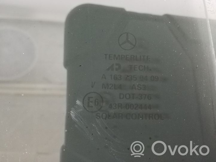 Mercedes-Benz ML W163 Vetro del deflettore posteriore A1637350409