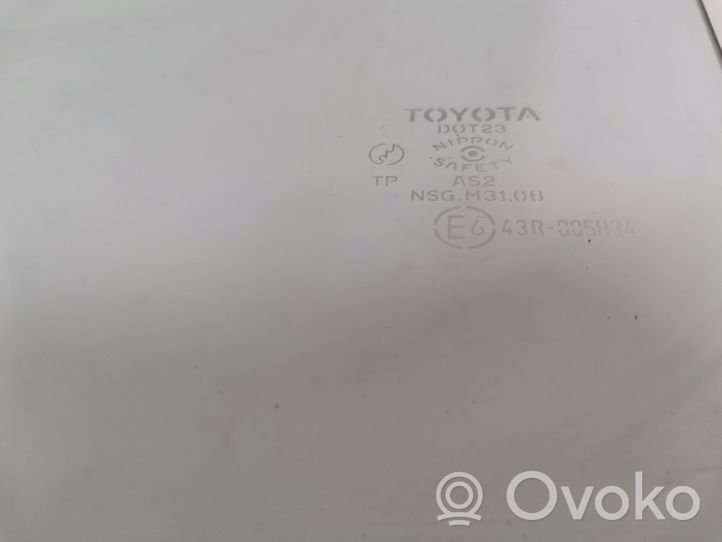 Toyota Corolla Verso E121 Takaoven ikkunalasi 68103-13300