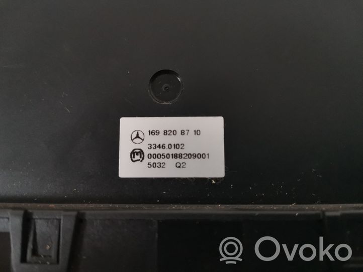 Mercedes-Benz A W169 Leva/interruttore dell’indicatore di direzione e tergicristallo A1698208710