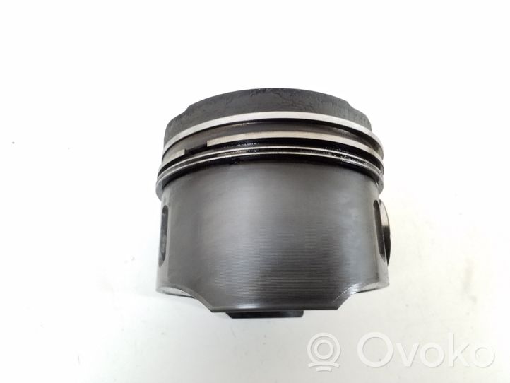 Mercedes-Benz Sprinter W901 W902 W903 W904 Piston avec bielle A6110301117