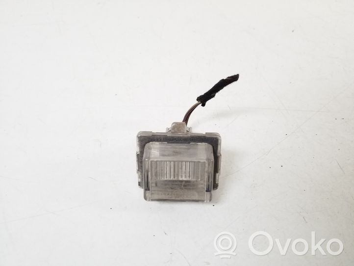 Mercedes-Benz E W212 Lampa oświetlenia tylnej tablicy rejestracyjnej A2218200456