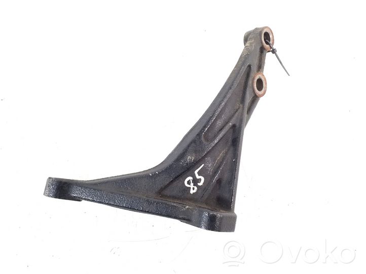 Toyota Hilux (AN10, AN20, AN30) Supporto di montaggio scatola del cambio 33119-0K020