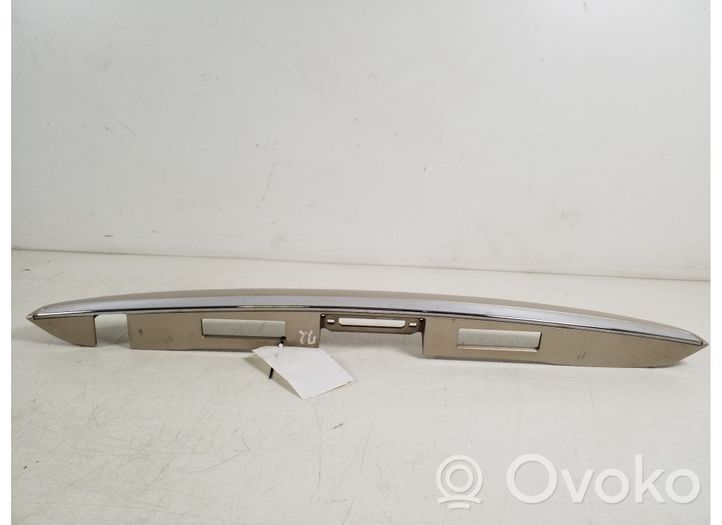 Lexus RX 330 - 350 - 400H Lampa oświetlenia tylnej tablicy rejestracyjnej 76811-48060