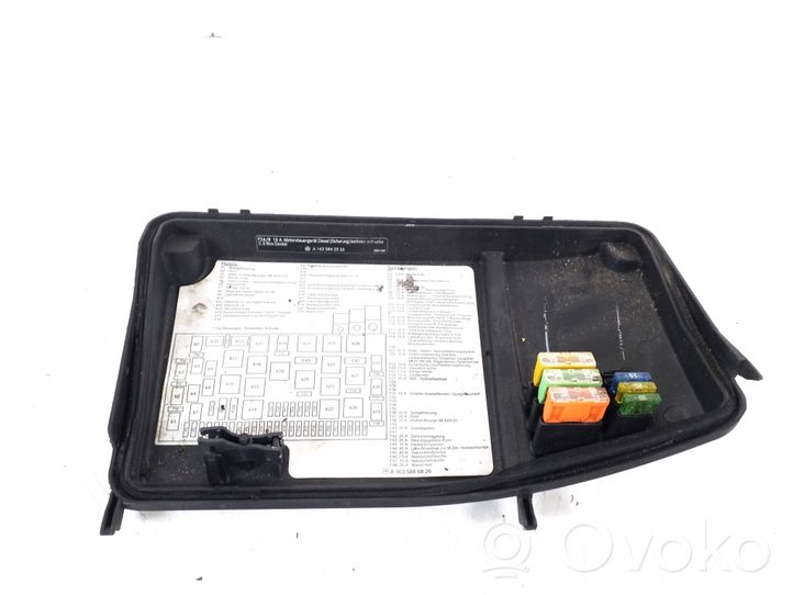 Mercedes-Benz ML W163 Coperchio scatola dei fusibili A1635400182