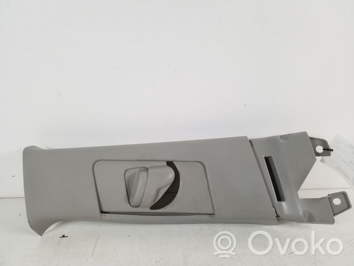 Toyota RAV 4 (XA40) Rivestimento montante (B) (superiore) 62410-42070