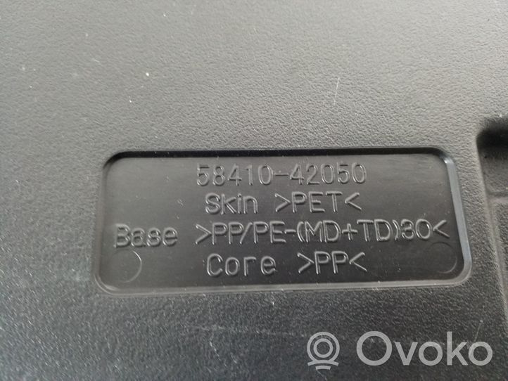 Toyota RAV 4 (XA40) Tavaratilan pohjan tekstiilimatto 58410-42050