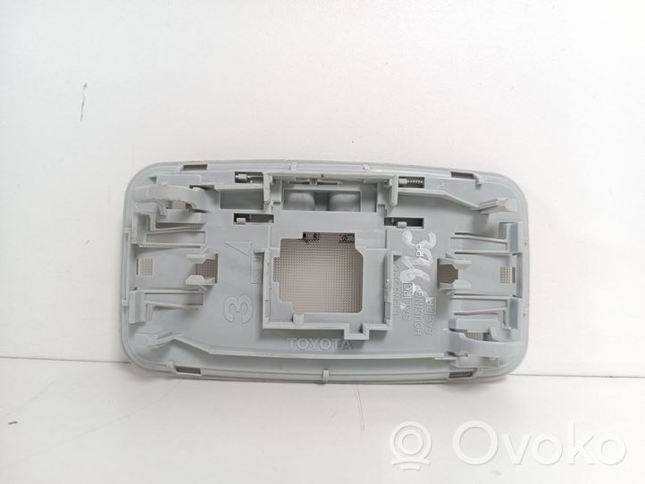 Toyota Prius Prime Illuminazione sedili posteriori 81240-47010