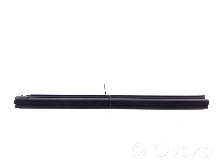 Toyota Prius Prime Baguette moulure de porte arrière 68173-47061