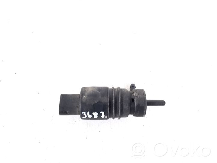 Mercedes-Benz CLS C219 Pompe de lave-glace de pare-brise A2108690821