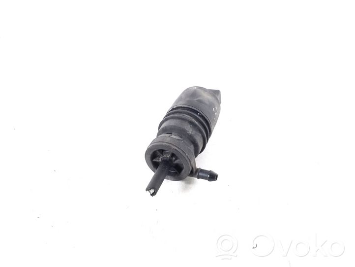 Mercedes-Benz CLS C219 Windscreen/windshield washer pump A2108690821