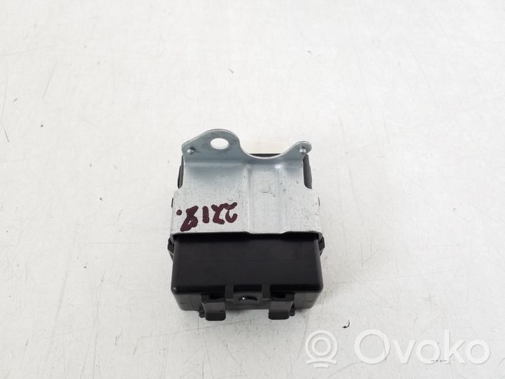 Toyota Auris 150 Relais d'essuie-glace 85940-02040