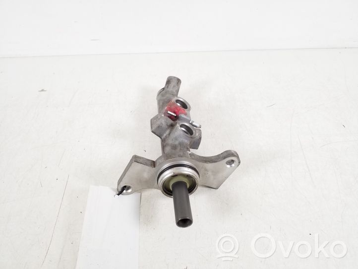 Toyota Corolla E120 E130 Główny cylinder hamulca 47201-09060