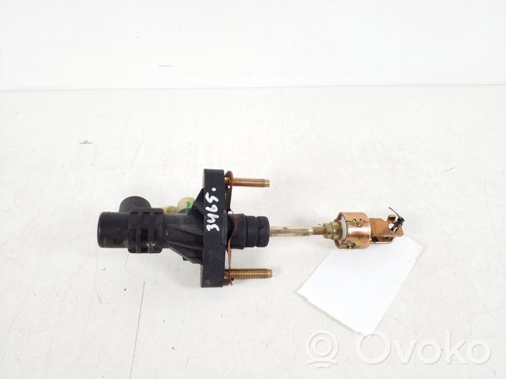 Toyota Corolla E120 E130 Główny cylinder sprzęgła 31420-05020