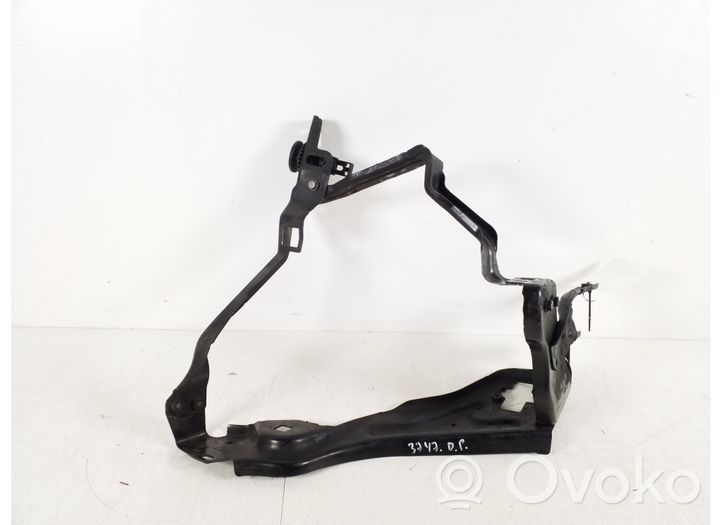 Mercedes-Benz C W204 Support phare frontale A2046200291