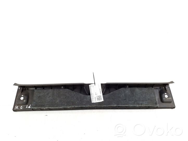 Toyota Corolla E120 E130 Rivestimento di protezione sottoporta del bagagliaio/baule 64716-02050