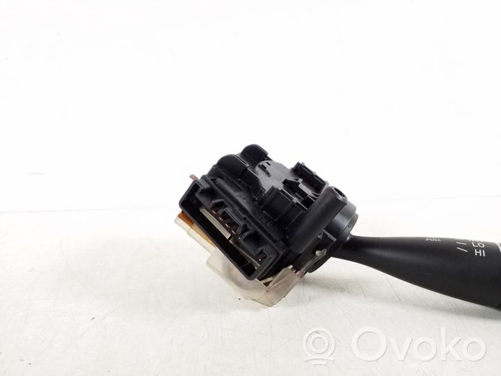 Toyota Corolla E120 E130 Interruptor/palanca de limpiador de luz de giro 84652-02290