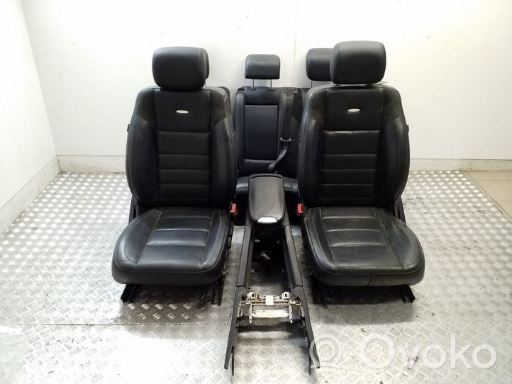 Mercedes-Benz ML W164 Juego interior 