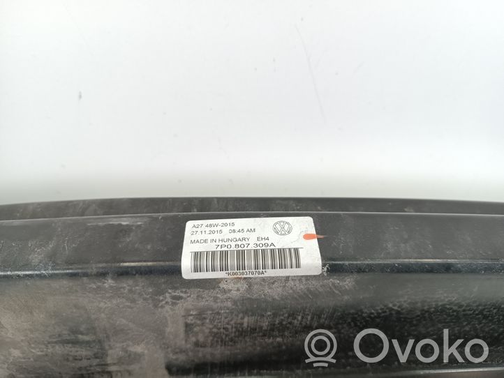 Volkswagen Touareg II Aizmugurē bampera balka 7P0807309