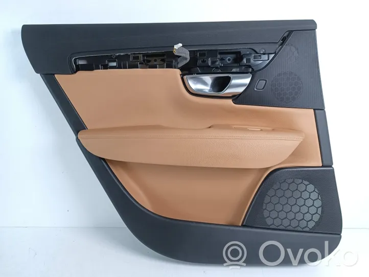 Volvo S90, V90 Takaoven verhoilu 31393232