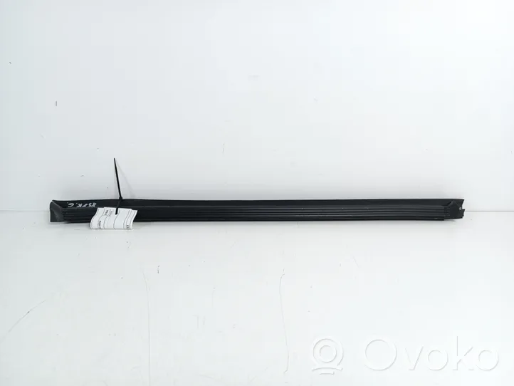 Volvo S90, V90 Baguette moulure de porte arrière 31490744