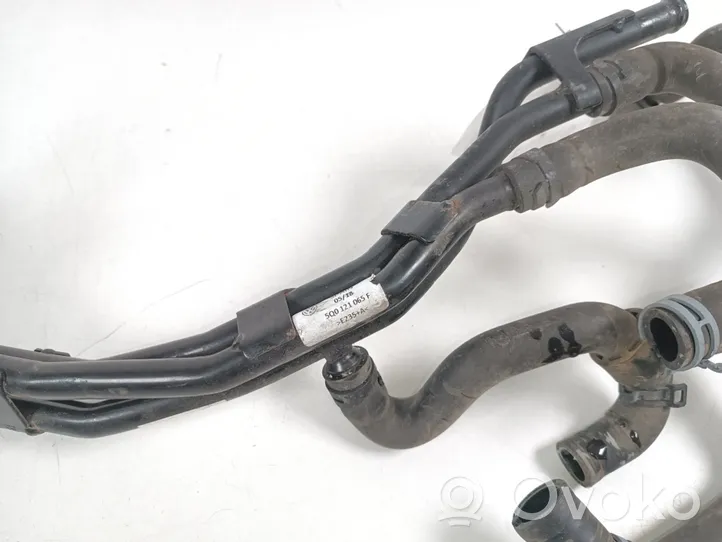 Volkswagen PASSAT B8 Air intake hose/pipe 5Q0121064CJ