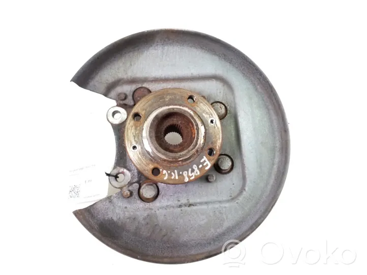 Peugeot 3008 I Rear wheel hub 