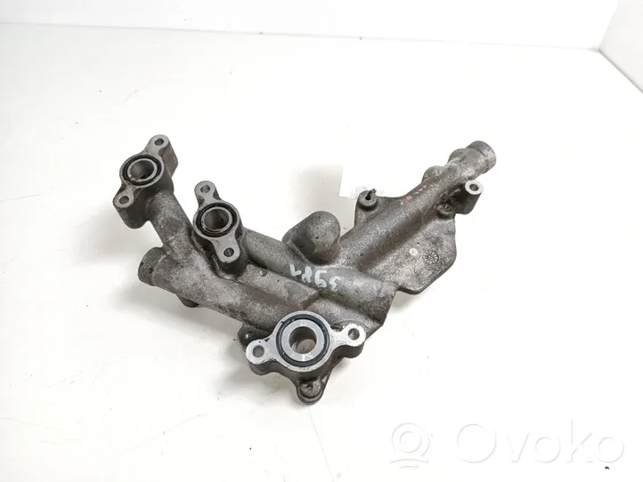 Toyota Auris 150 Halterung Ölfilter / Ölkühler 15781-26011