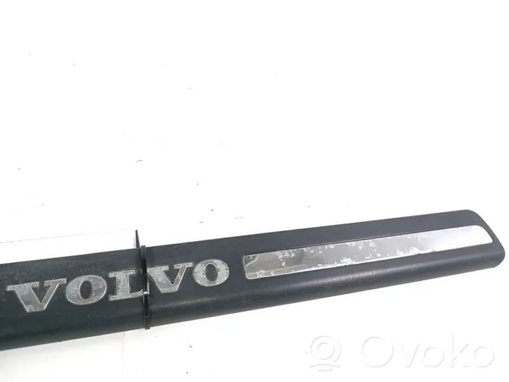 Volvo S60 Copertura del rivestimento del sottoporta anteriore 8659960