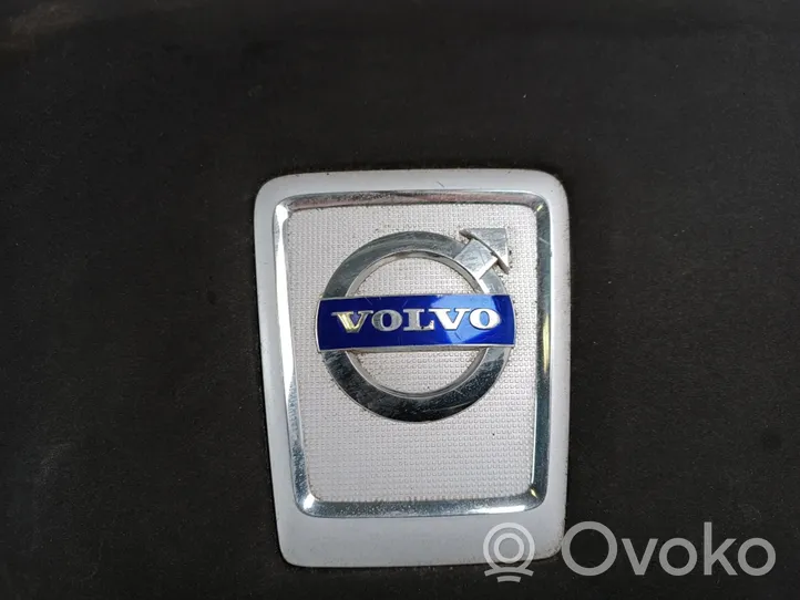 Volvo S60 Variklio dangtis (apdaila) 31339884