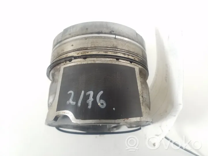 Toyota Corolla Verso AR10 Piston avec bielle 131010R020