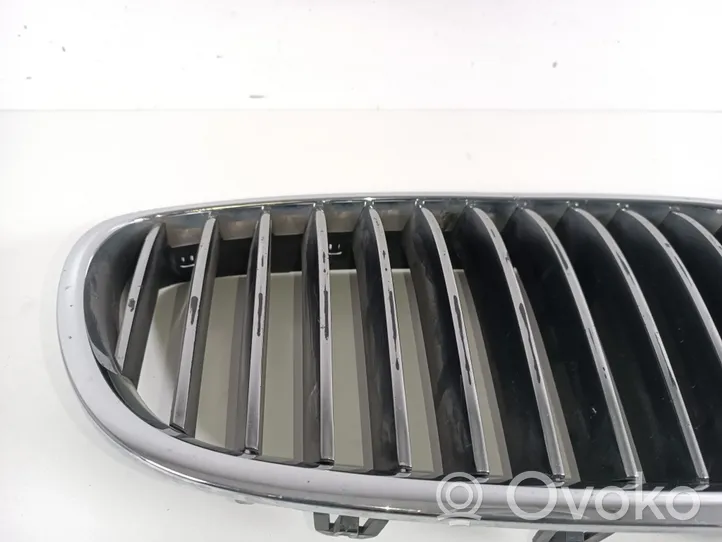 BMW 5 F10 F11 Grille de calandre avant 51137200728